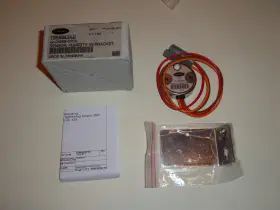 12-00686-00sv Carrier Transicold Humidity Sensor With Bracket. Oem