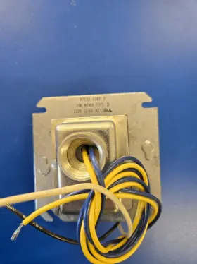At72d1048 Honeywell - 38va 120 Vac Primary 24 Secondary At72d1048 Honeywell - 38va 120 Vac Primary 24 Secondary