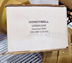 L6006a1269 Honeywell Aquastat Spdt 100-240f 5-30adj Nos Nvr Used