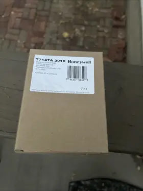 T7147a-1036 Honeywell 1x New Remote Sensor And Override Module 3 Hour. 13j-4 T7147a-1036 Honeywell 1x New Remote Sensor And Override Module 3 Hour. 13j-4