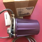 1PC New Honeywell Flame Detector #us. Price: $1068.00.