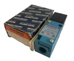 New Honeywell Microswitch FE-LPR04C-2S Photo Electric Sensor FELPR04C2S. Price: $175.00.