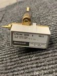 Honeywell LP914A 1045 Insertion Temperature Sensor -40 To +160F Used. Price: $10.00.